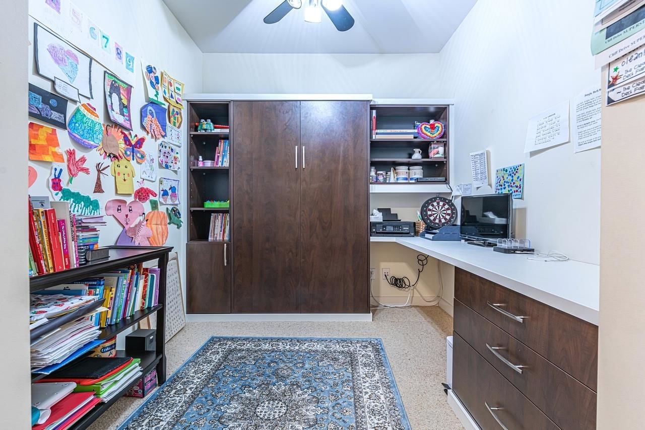 Listing Image 16