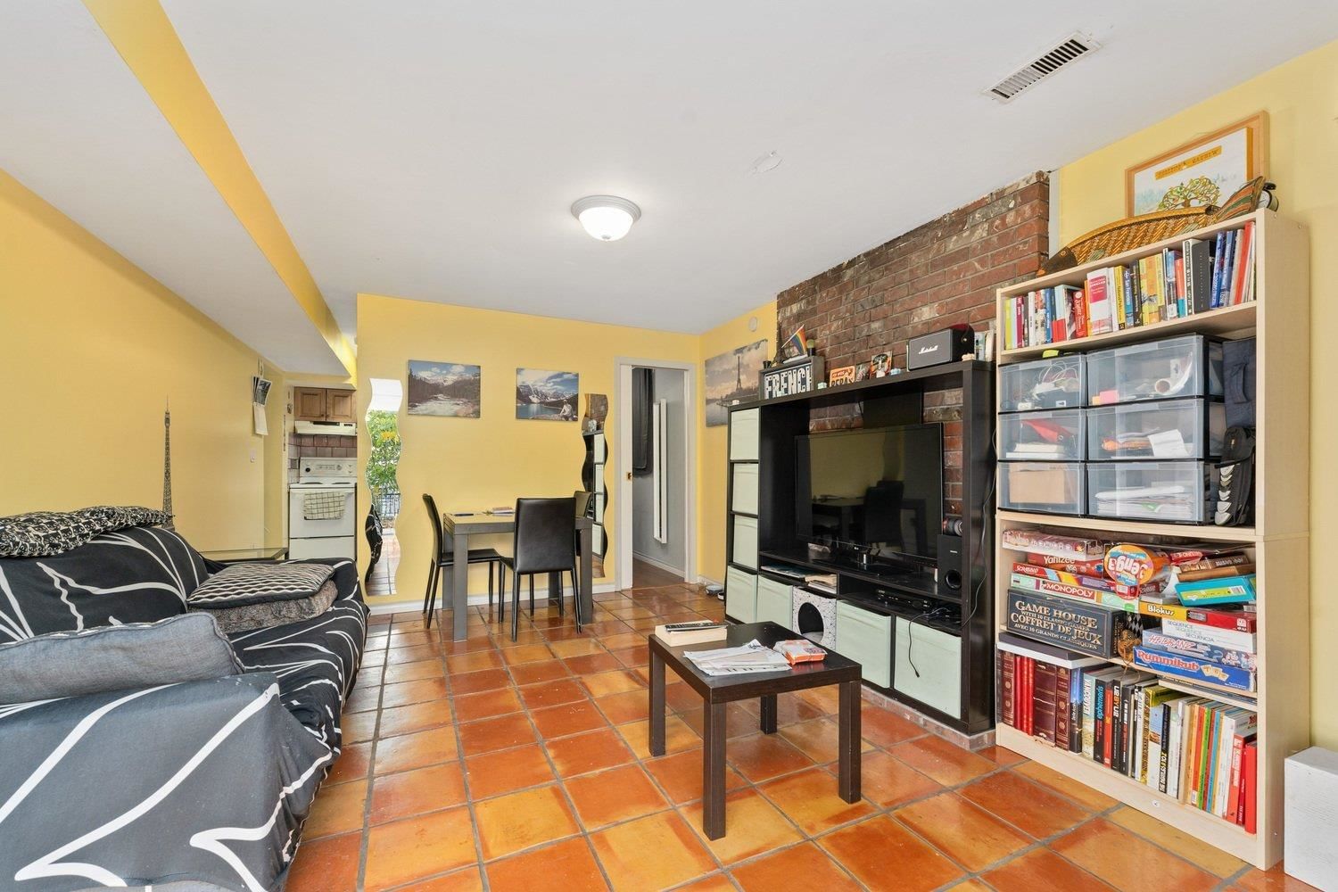 Listing Image 19