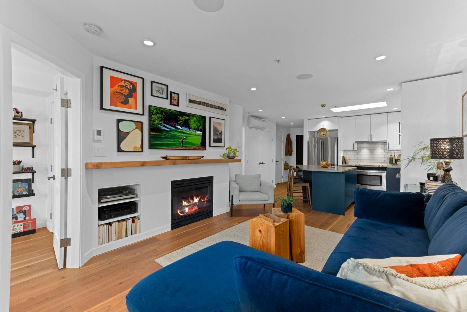 Listing Image 8