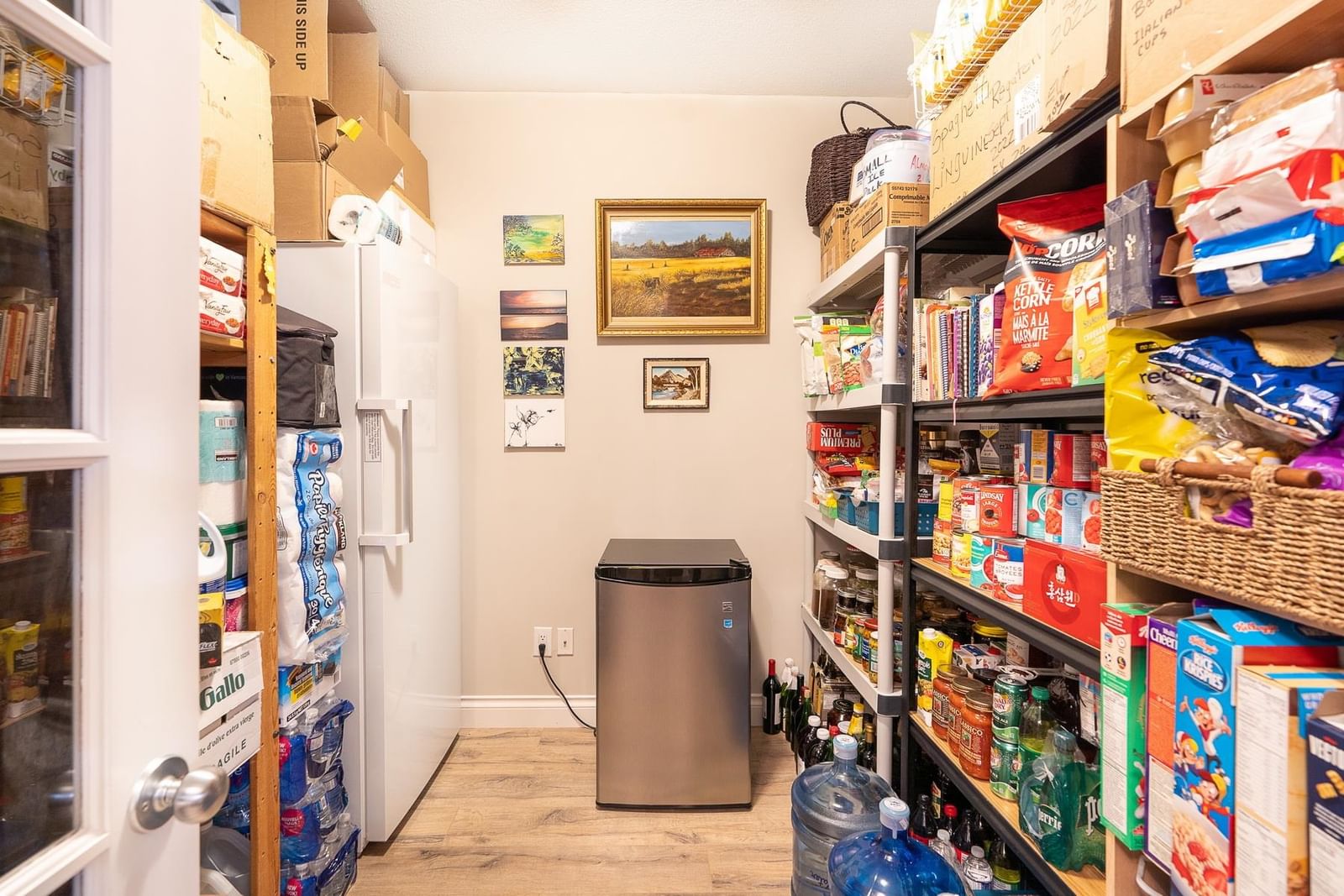 Listing Image 19