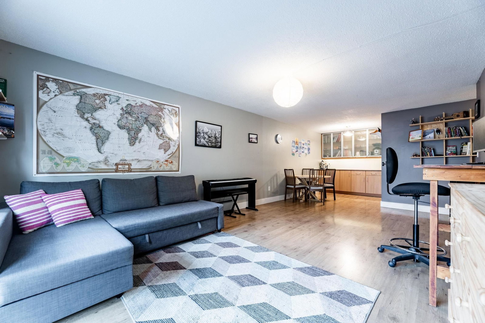 Listing Image 15
