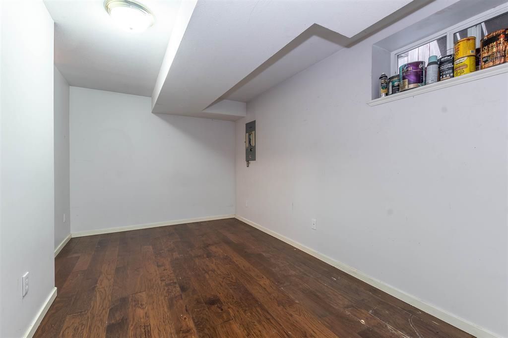 Listing Image 30