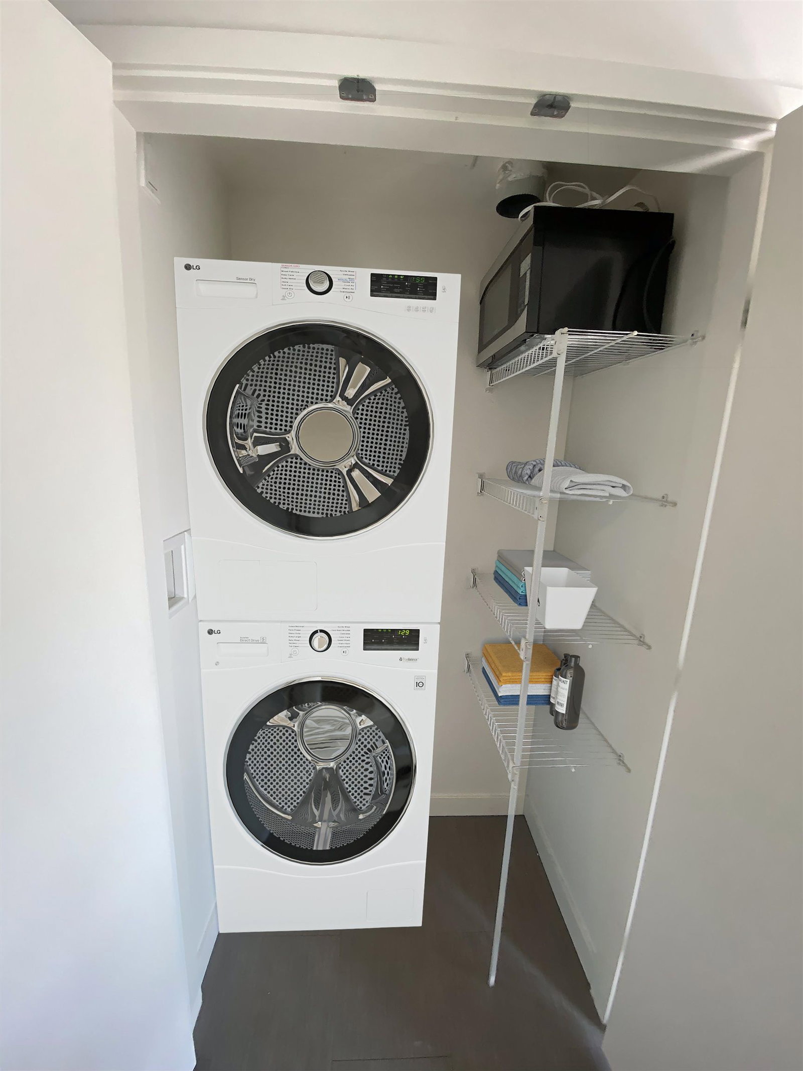 Listing Image 12