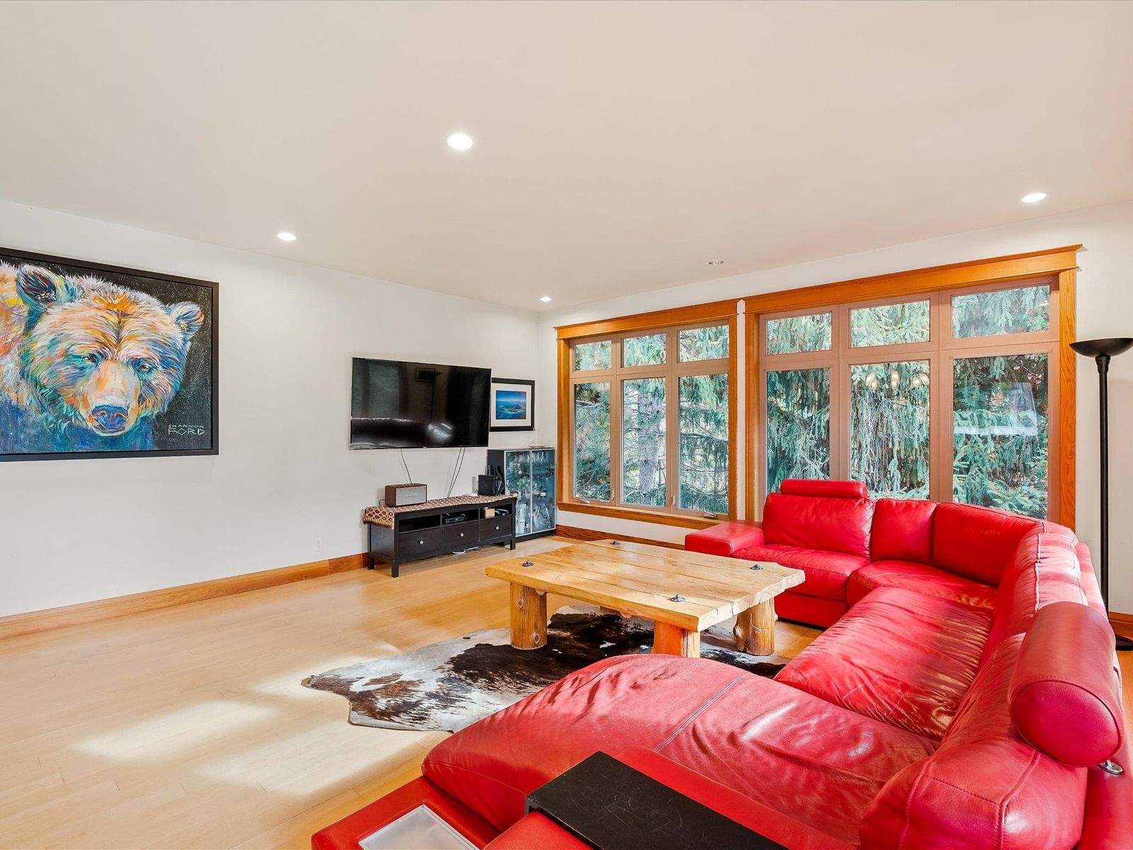 Listing Image 4