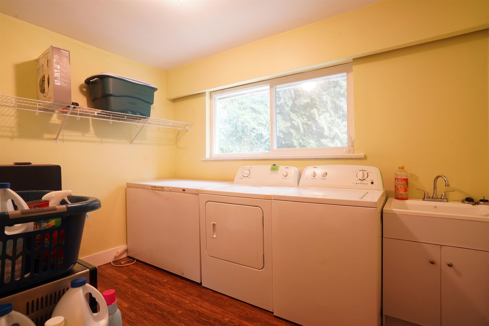 Listing Image 12