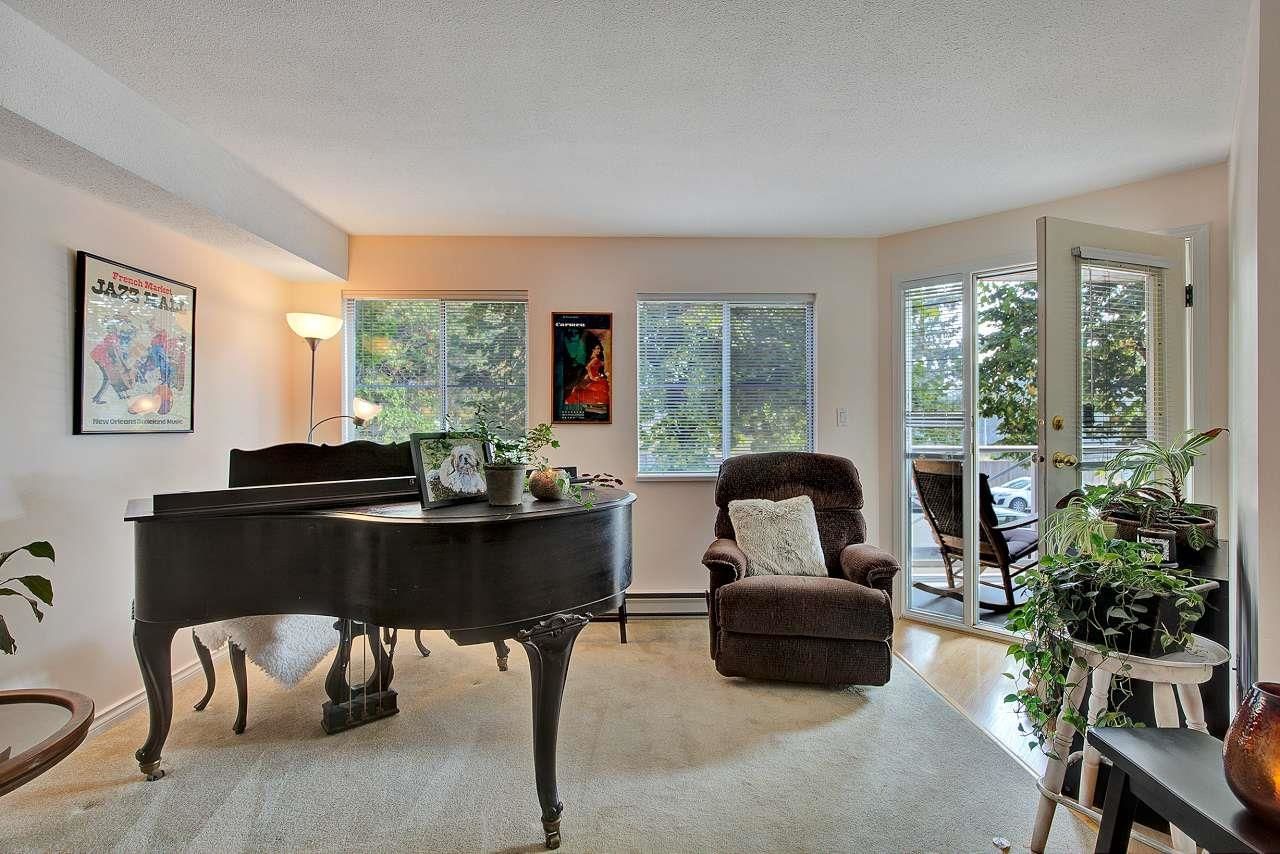 Listing Image 8