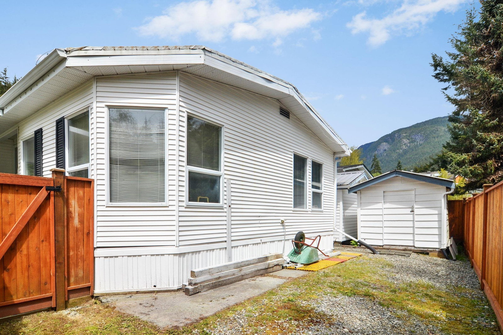 Listing Image 25