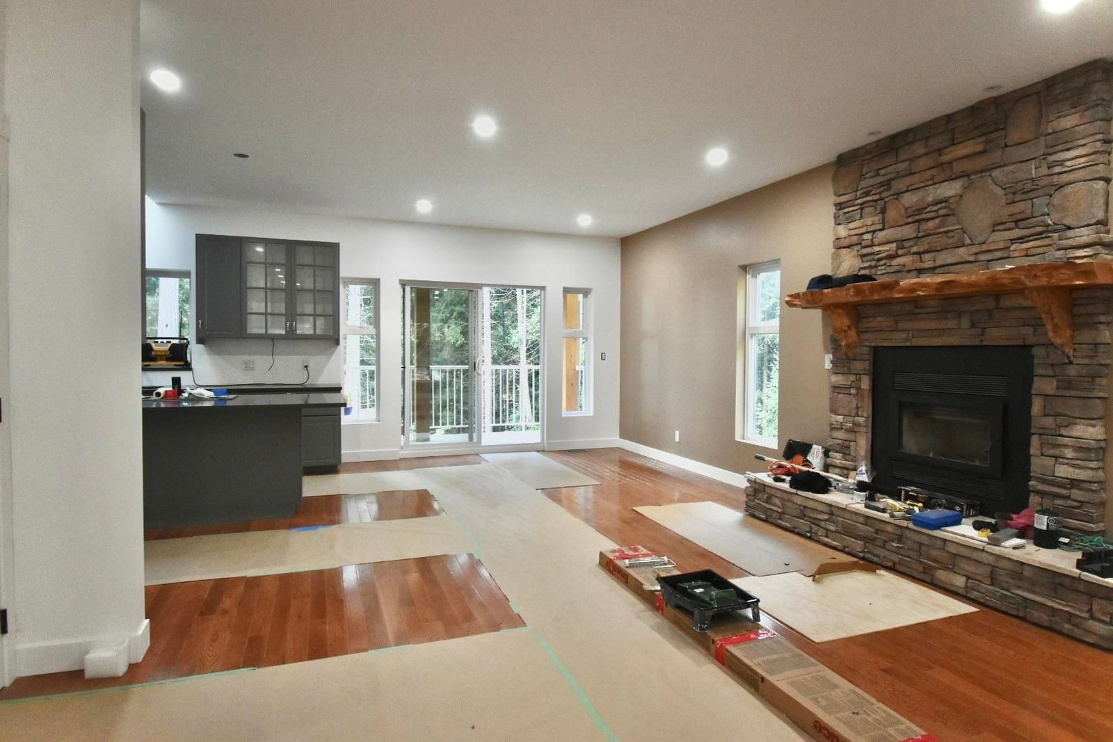 Listing Image 5