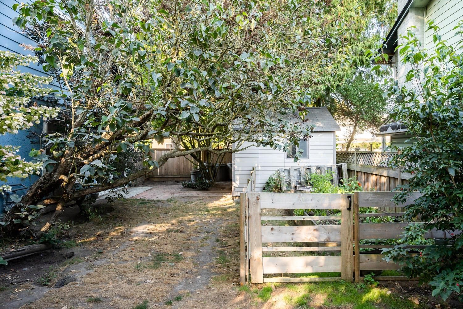 Listing Image 23