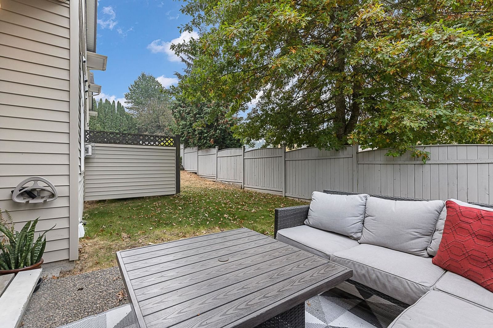 Listing Image 17