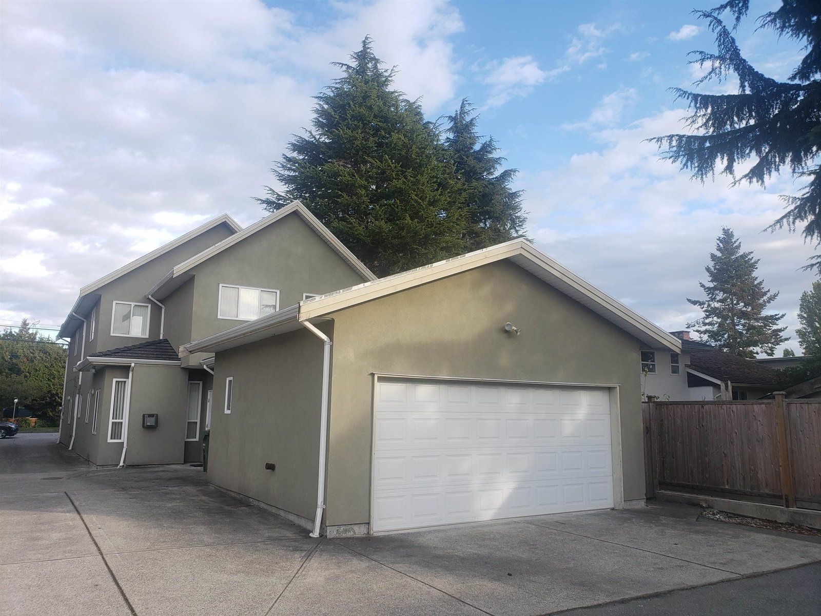 Listing Image 17