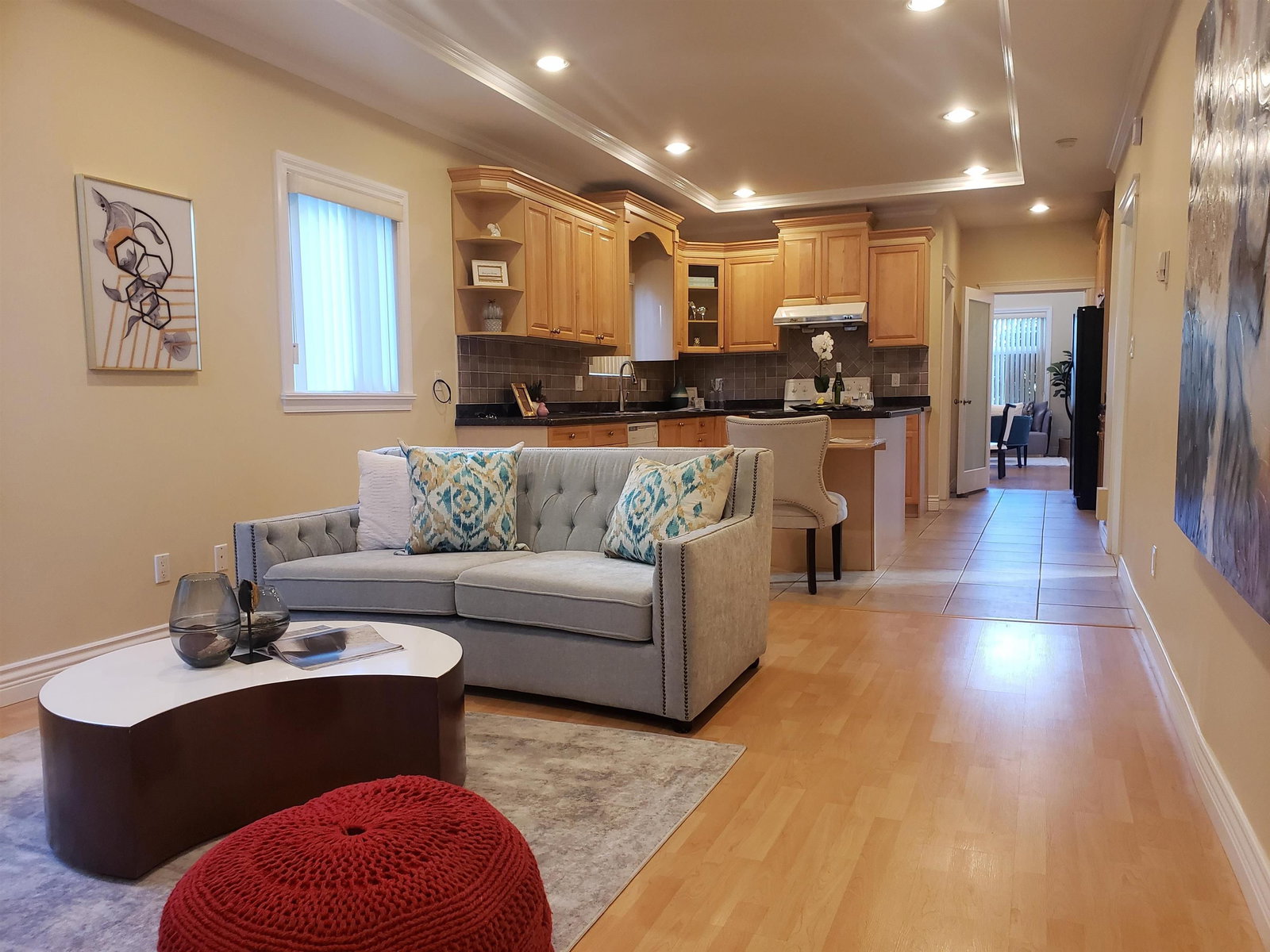 Listing Image 5
