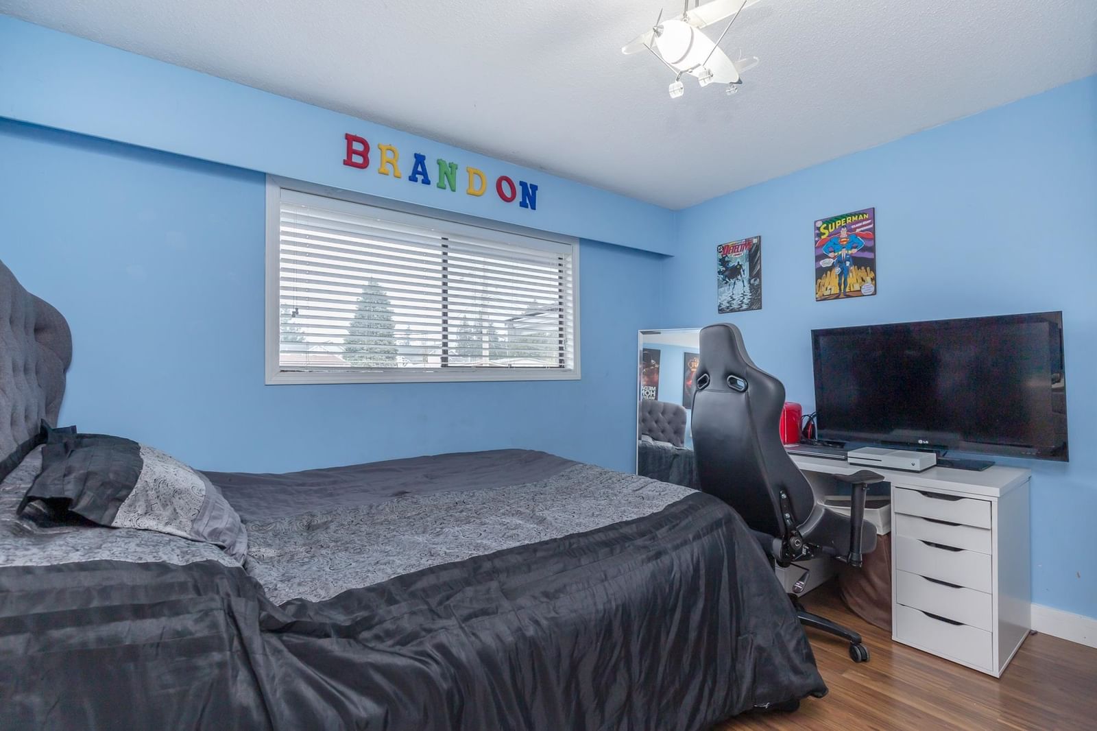 Listing Image 19