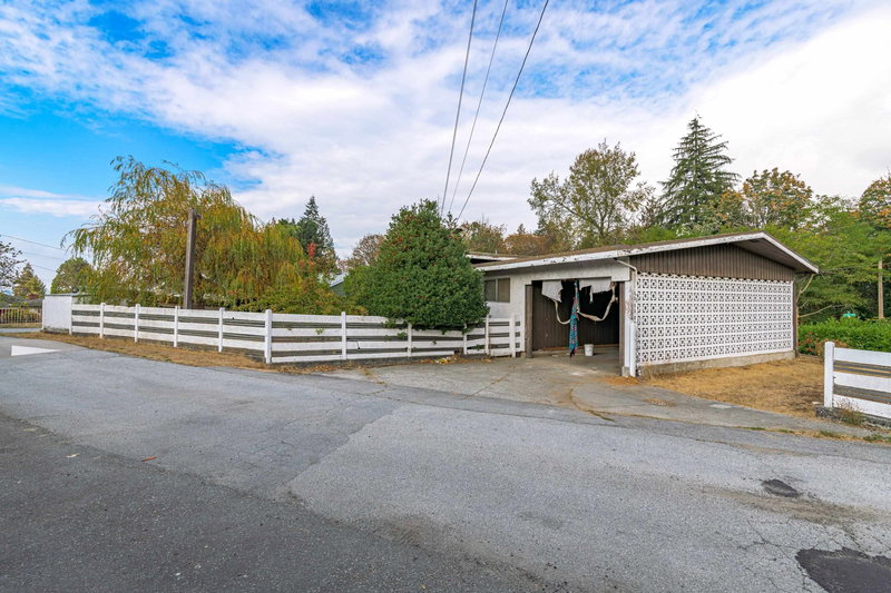 11906 100 Avenue, Surrey, V3V 2W1 | Image 3