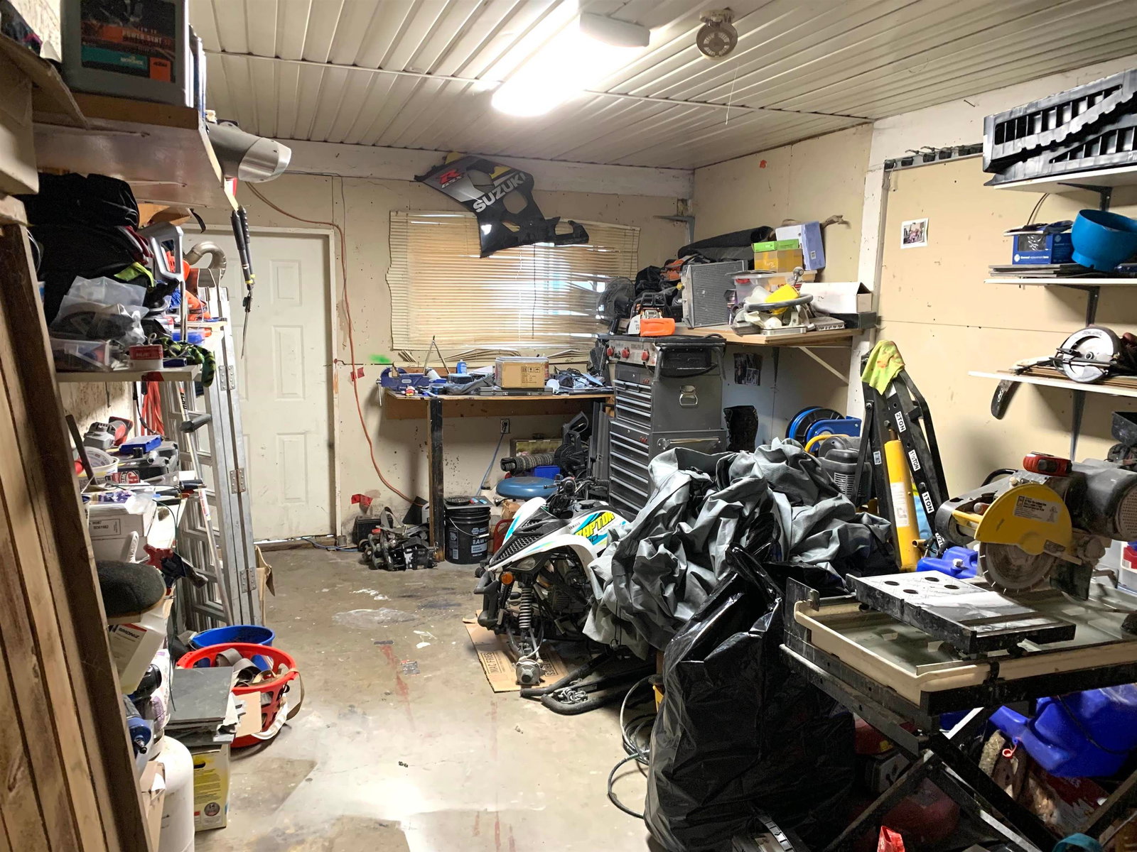 Listing Image 12