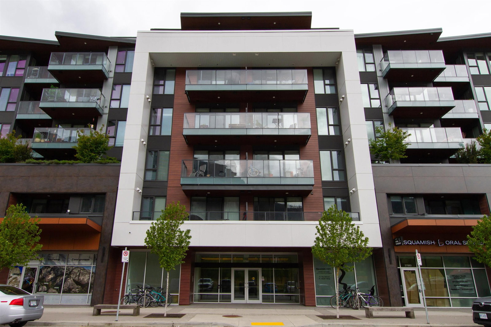 Listing Image 19