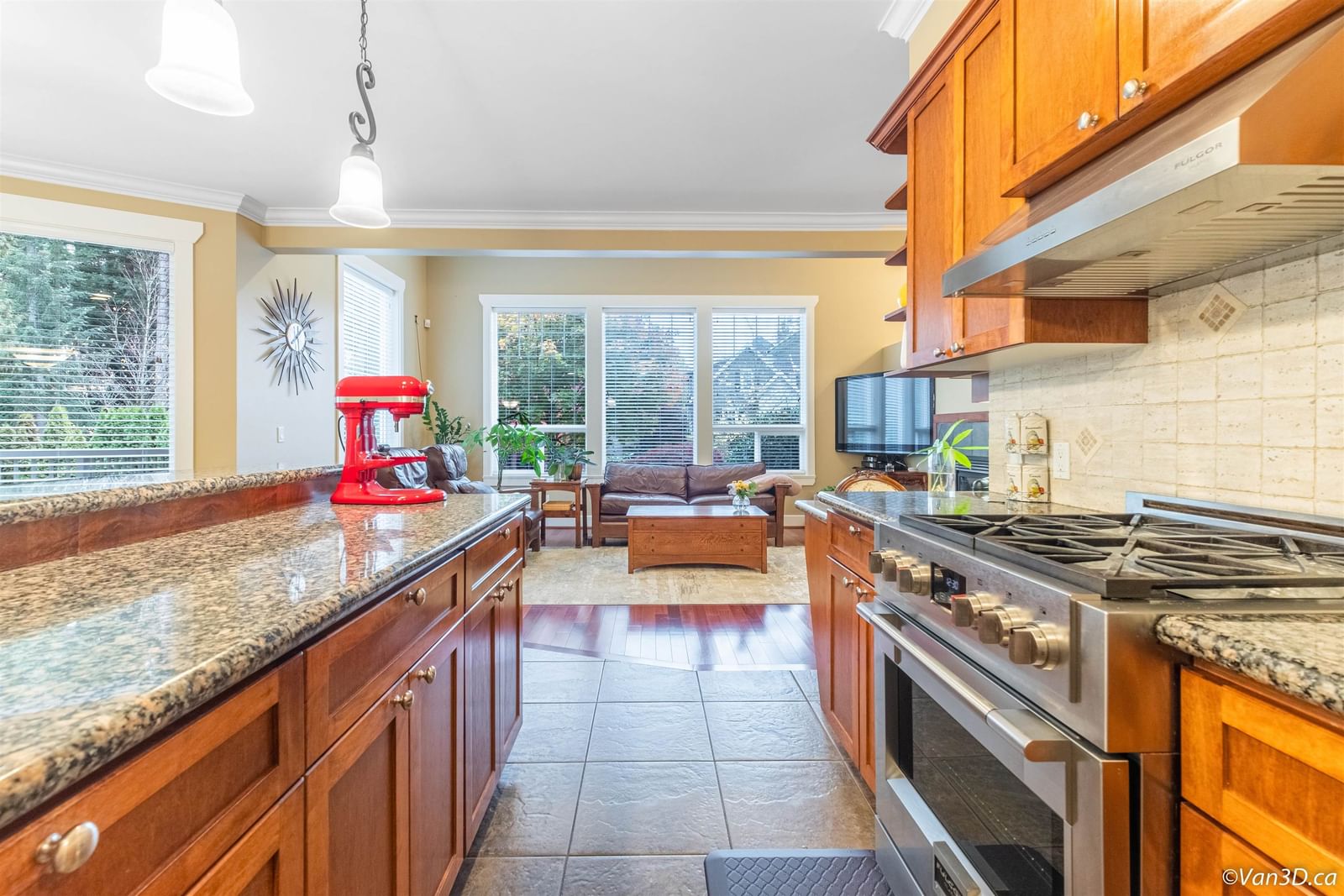 Listing Image 15