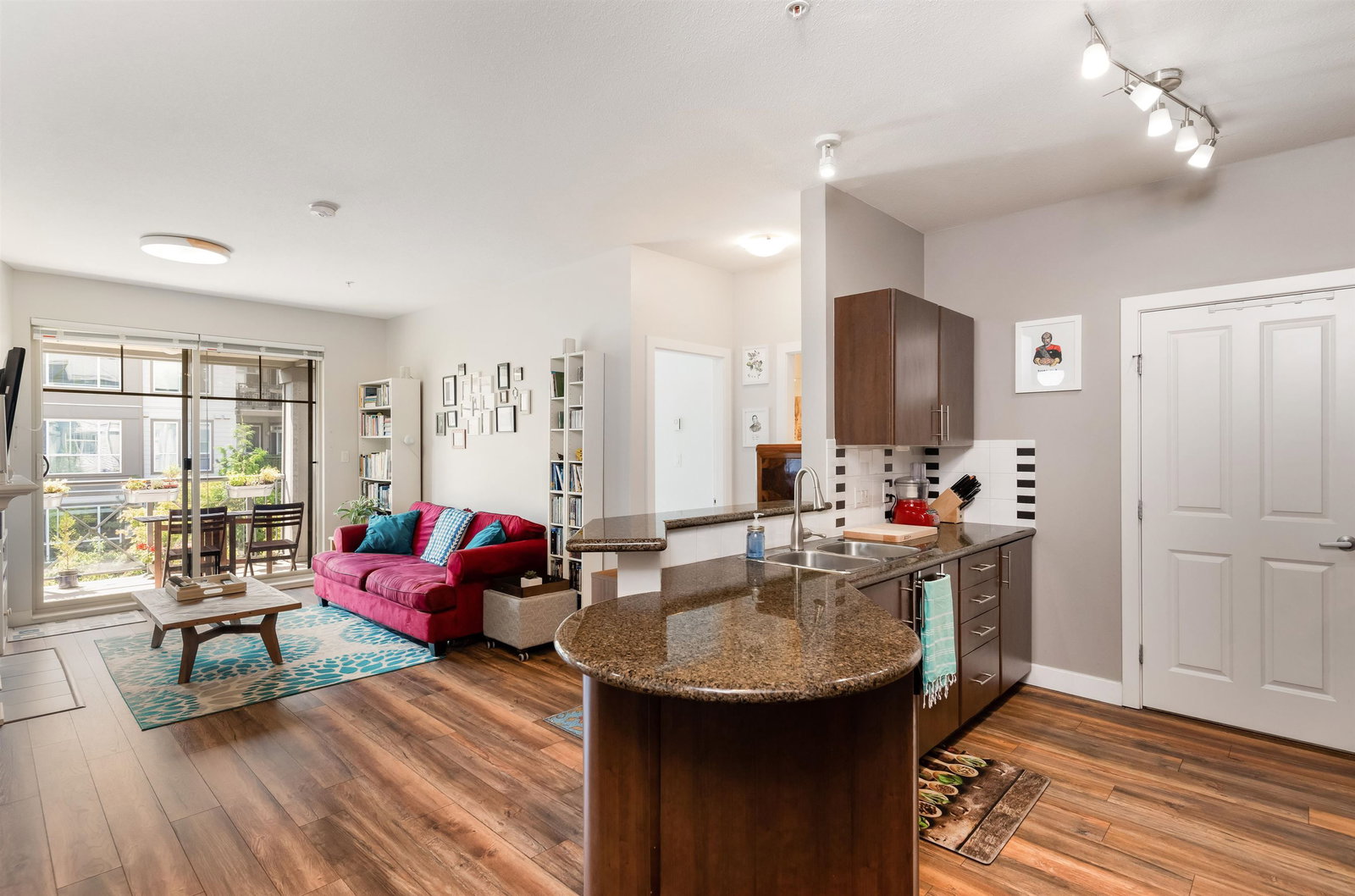 Listing Image 13