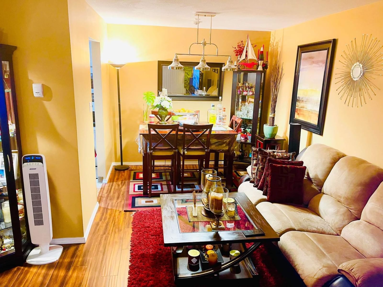 Listing Image 11