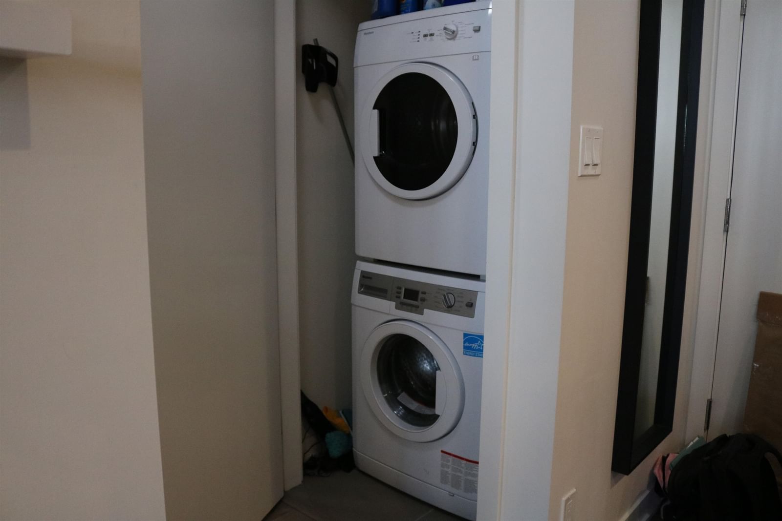 Listing Image 18