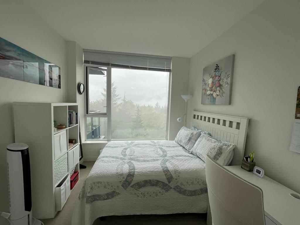 Listing Image 8