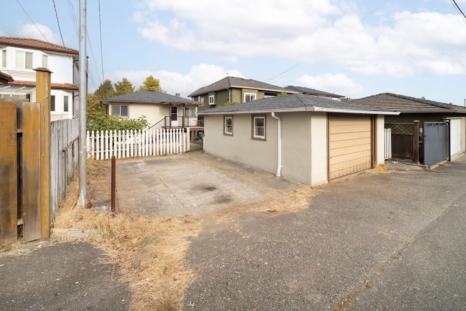 Listing Image 16