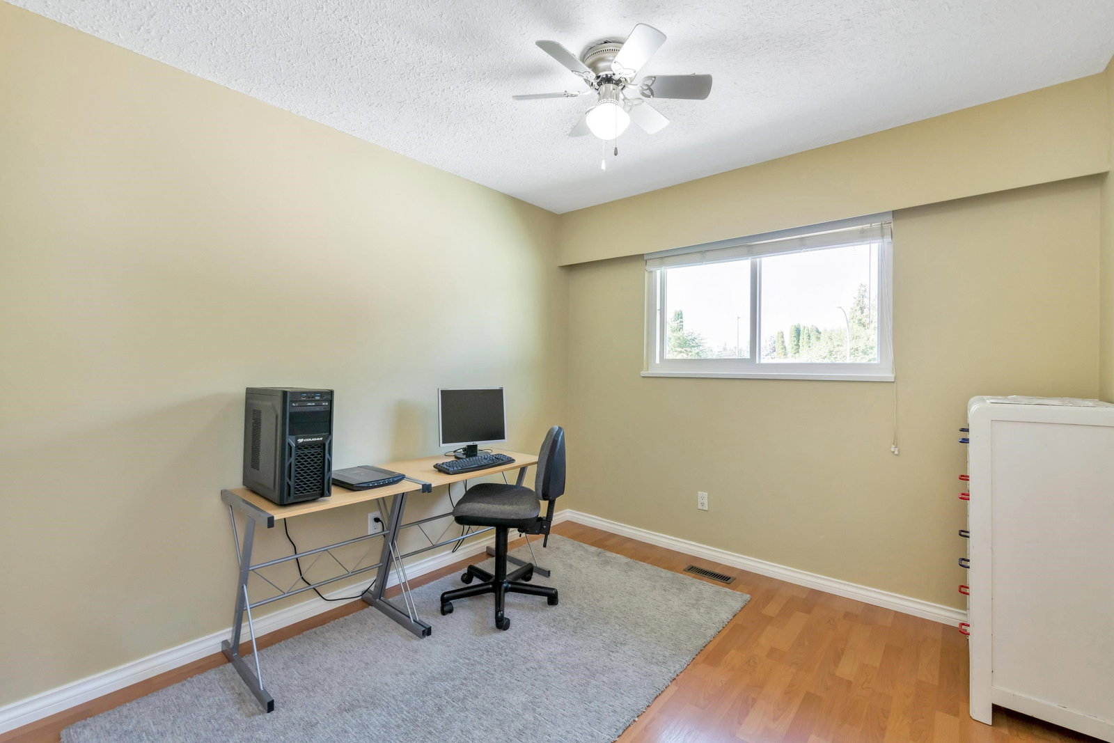 Listing Image 18