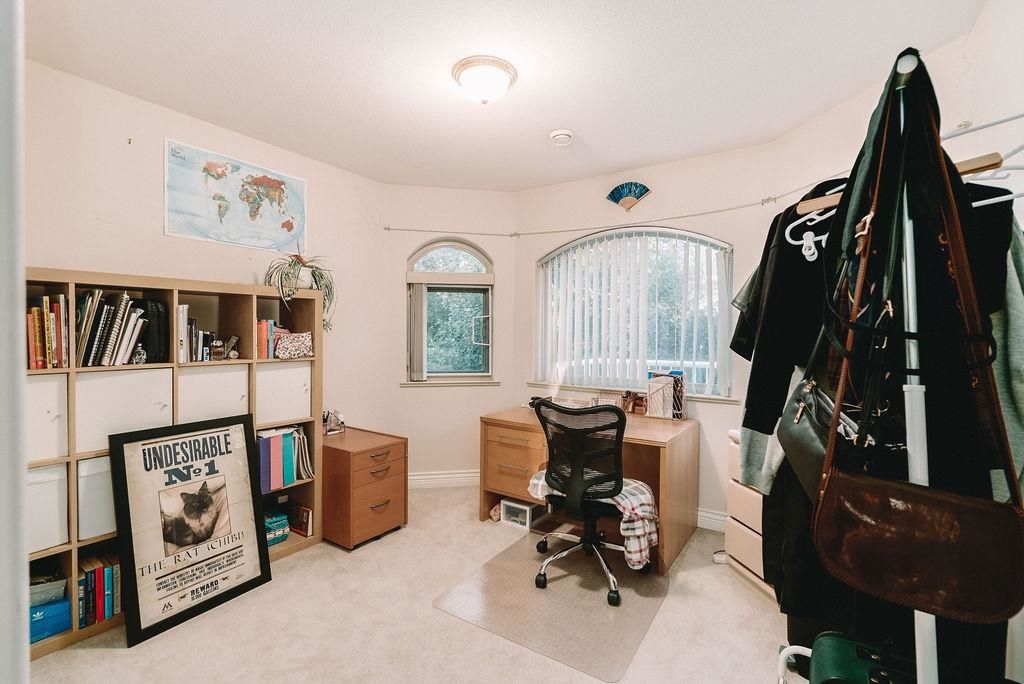 Listing Image 17