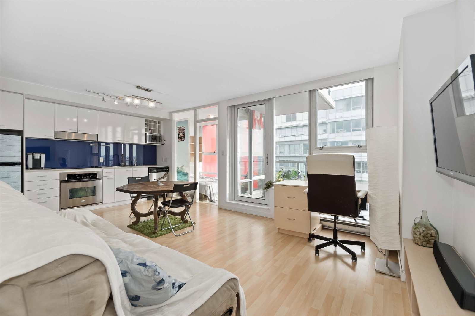 Listing Image 13