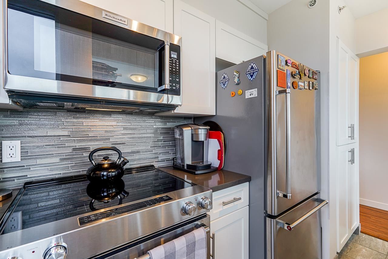 Listing Image 10