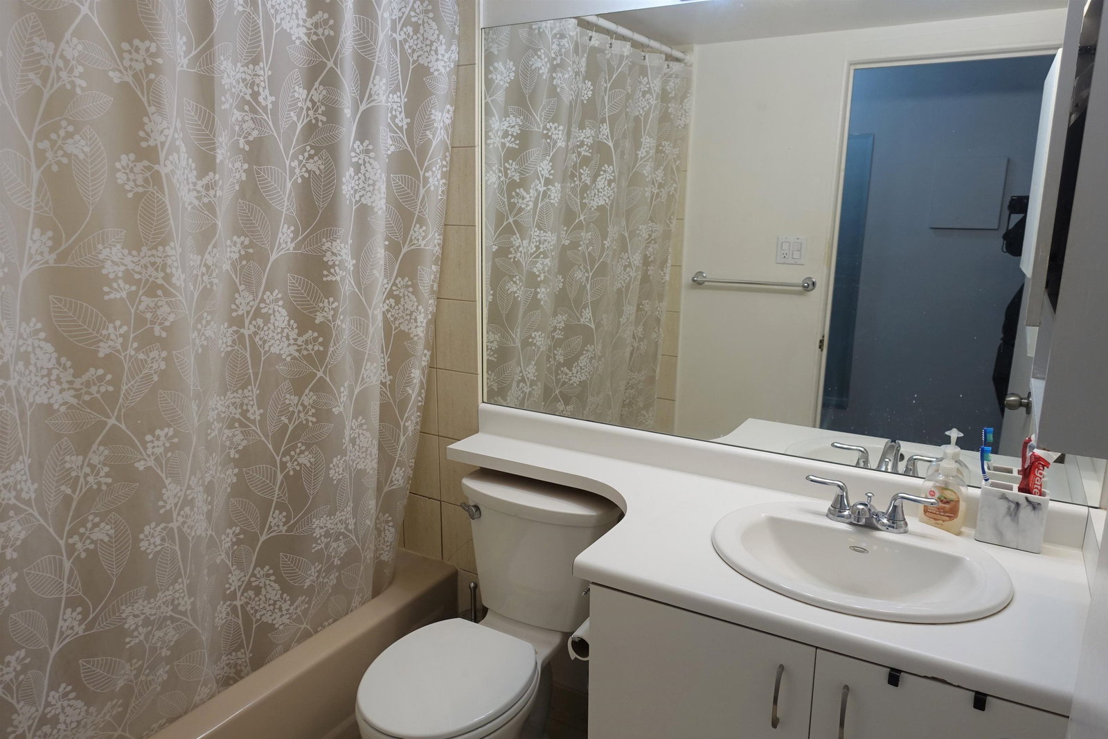 Listing Image 9