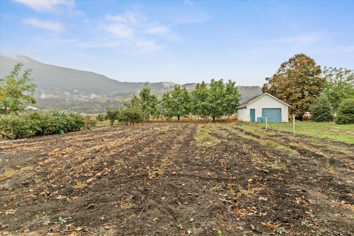 Listing Image 5