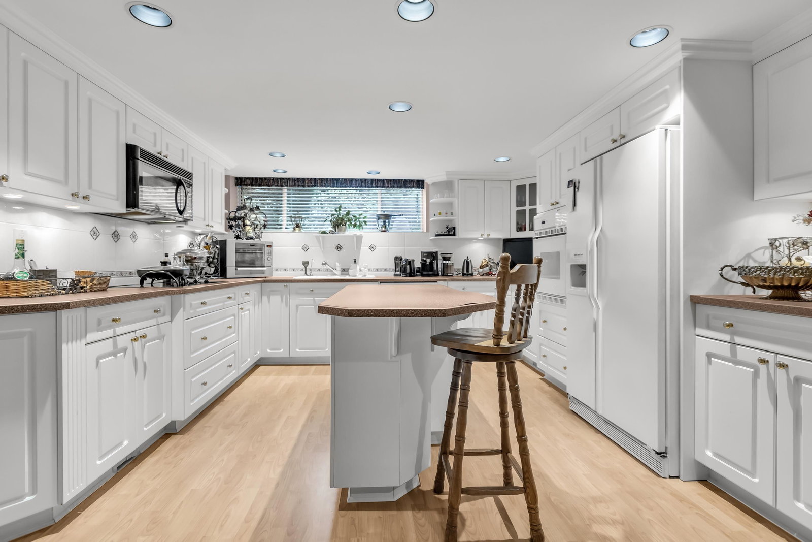 Listing Image 19