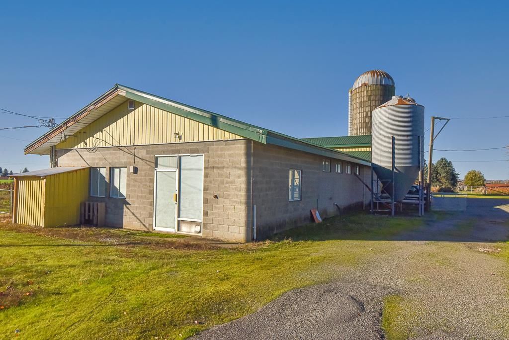 Listing Image 11