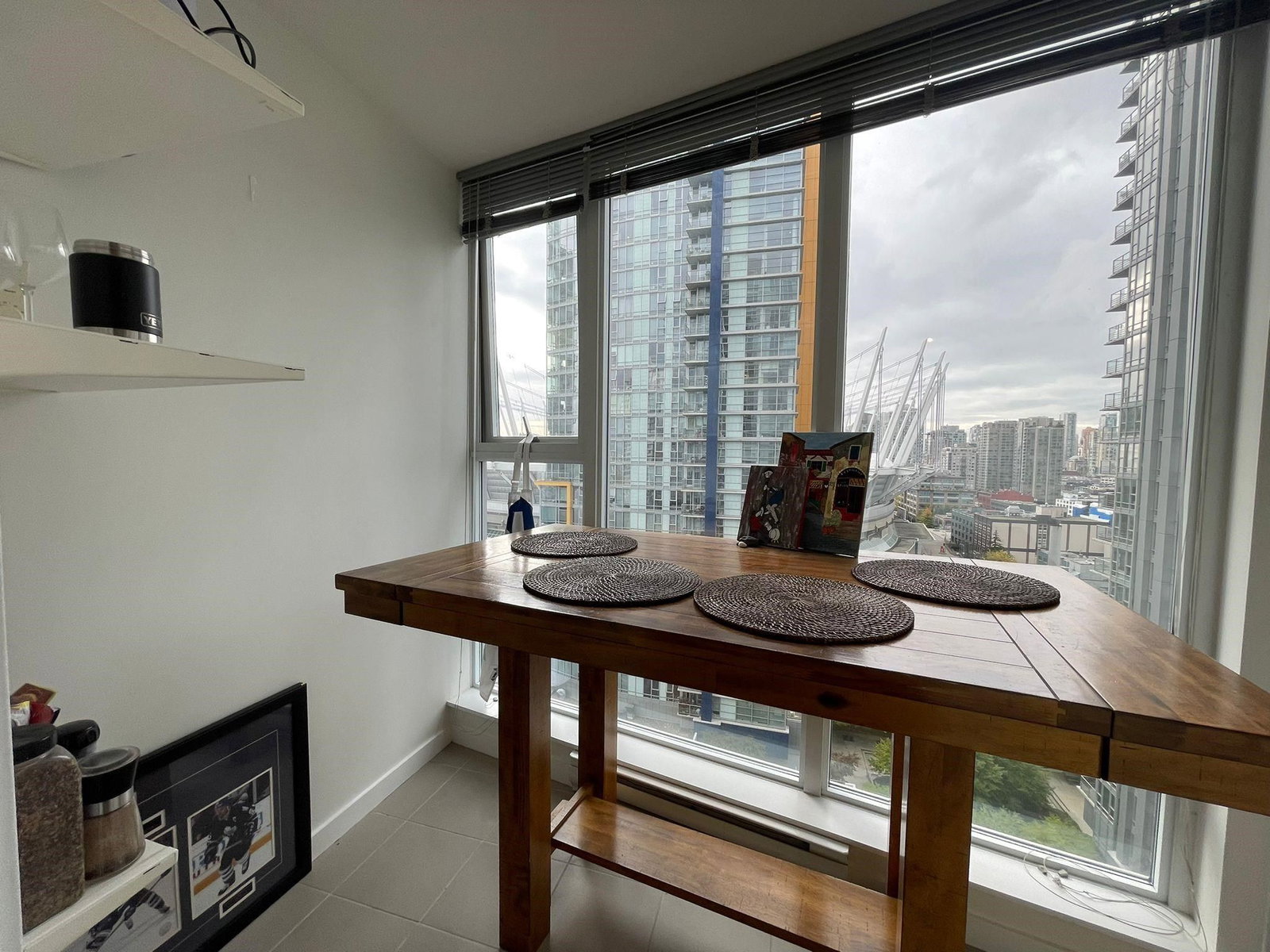 Listing Image 9