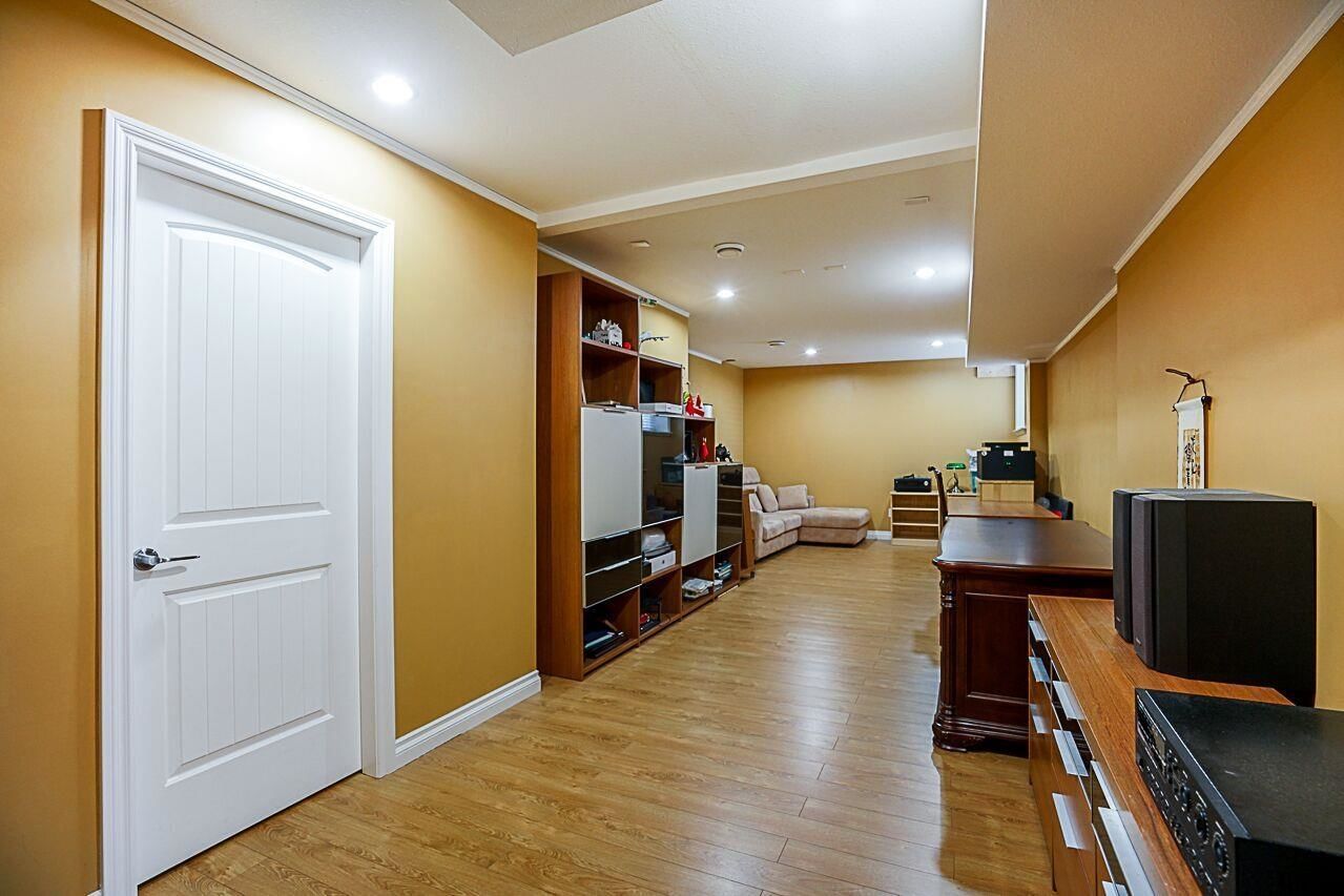 Listing Image 21