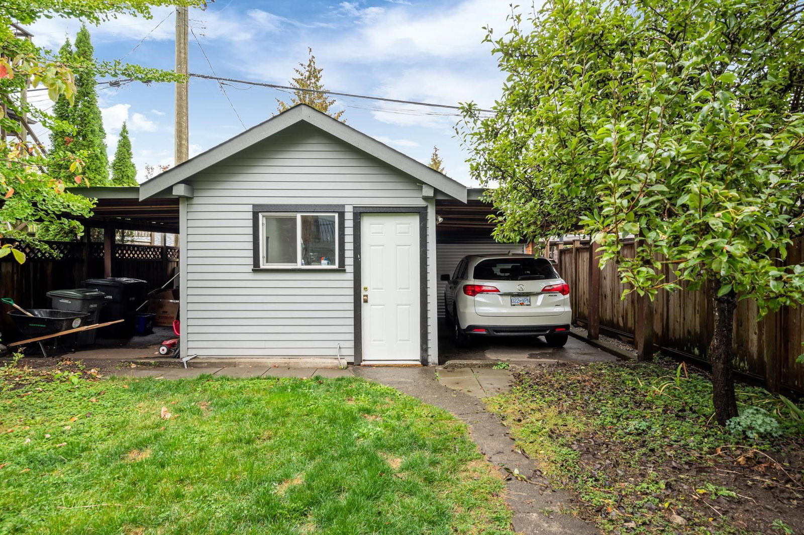 Listing Image 5
