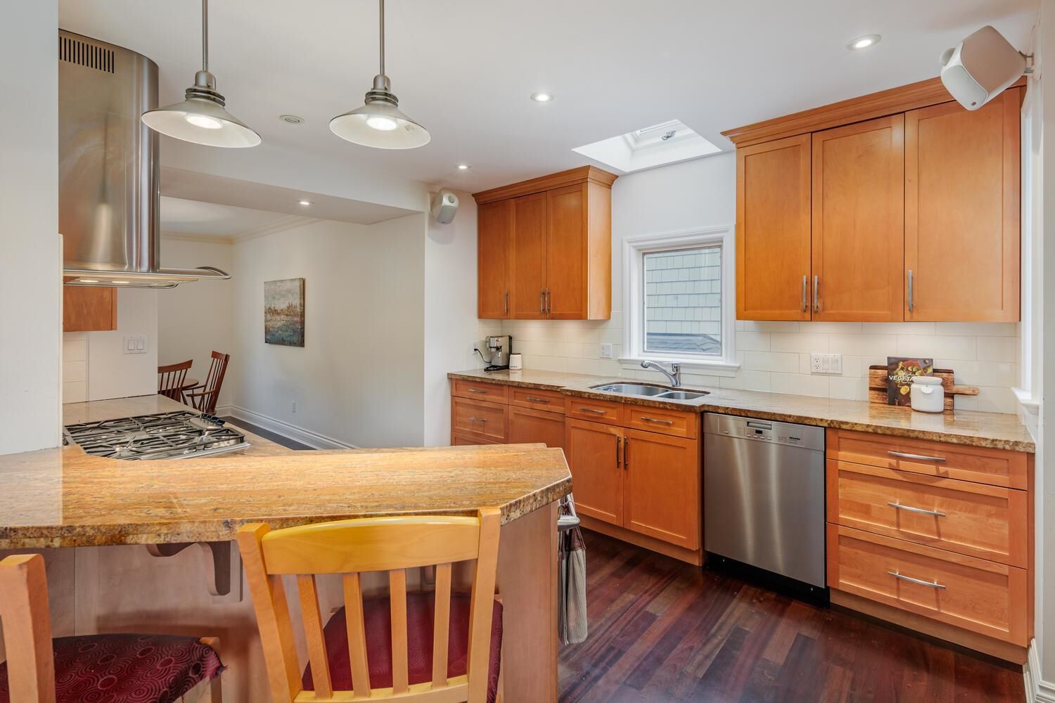Listing Image 14