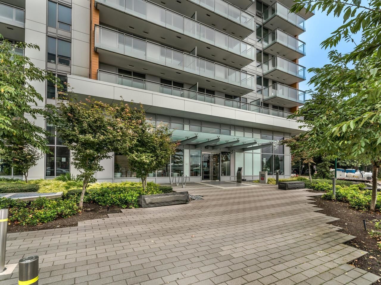 Listing Image 19