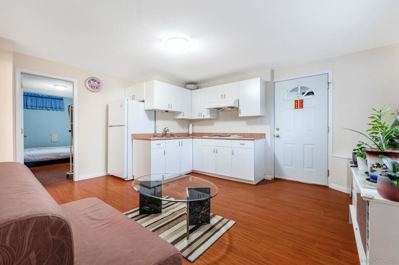 Listing Image 14