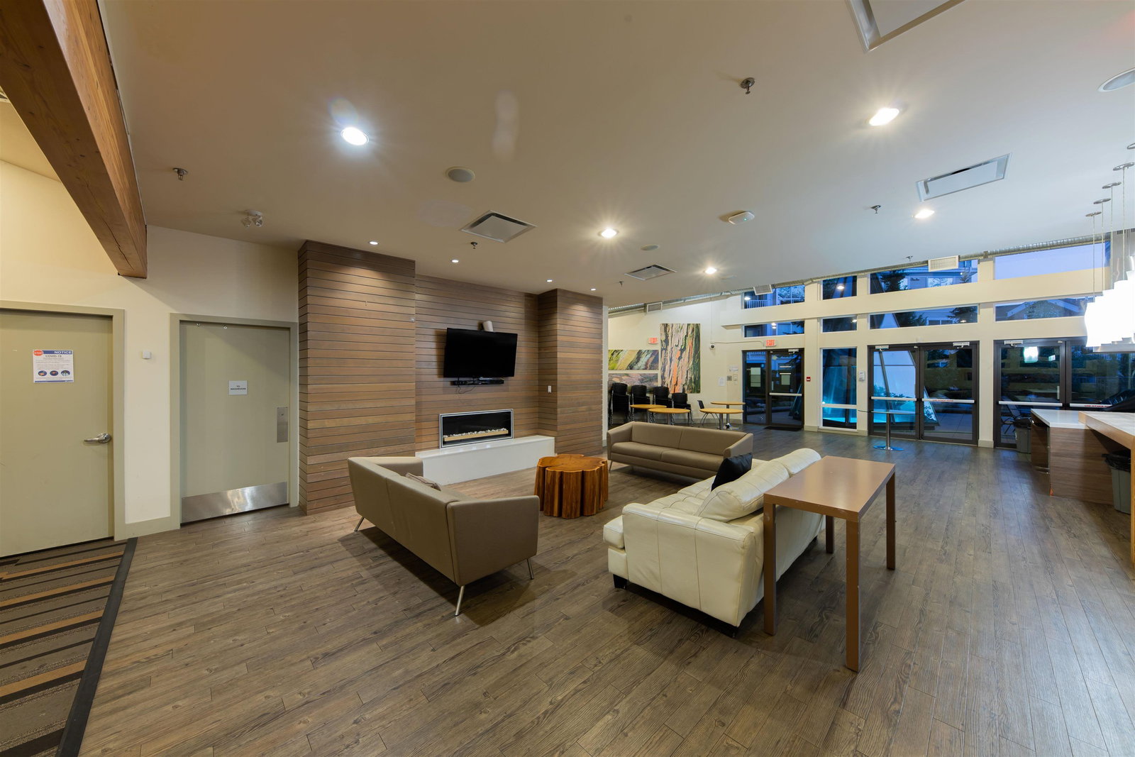 Listing Image 28