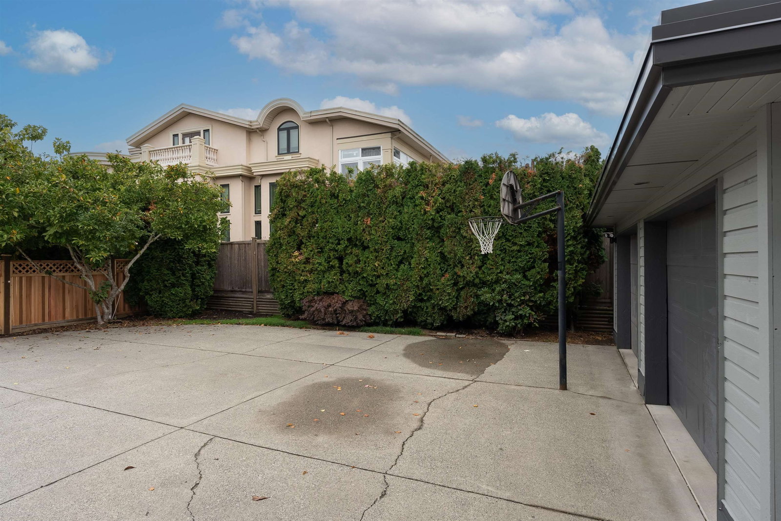 Listing Image 32
