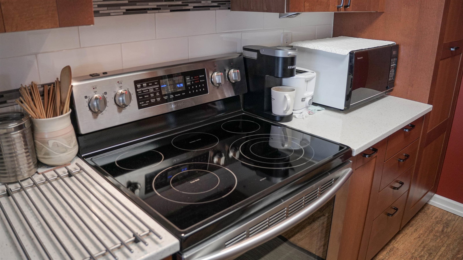 Listing Image 10