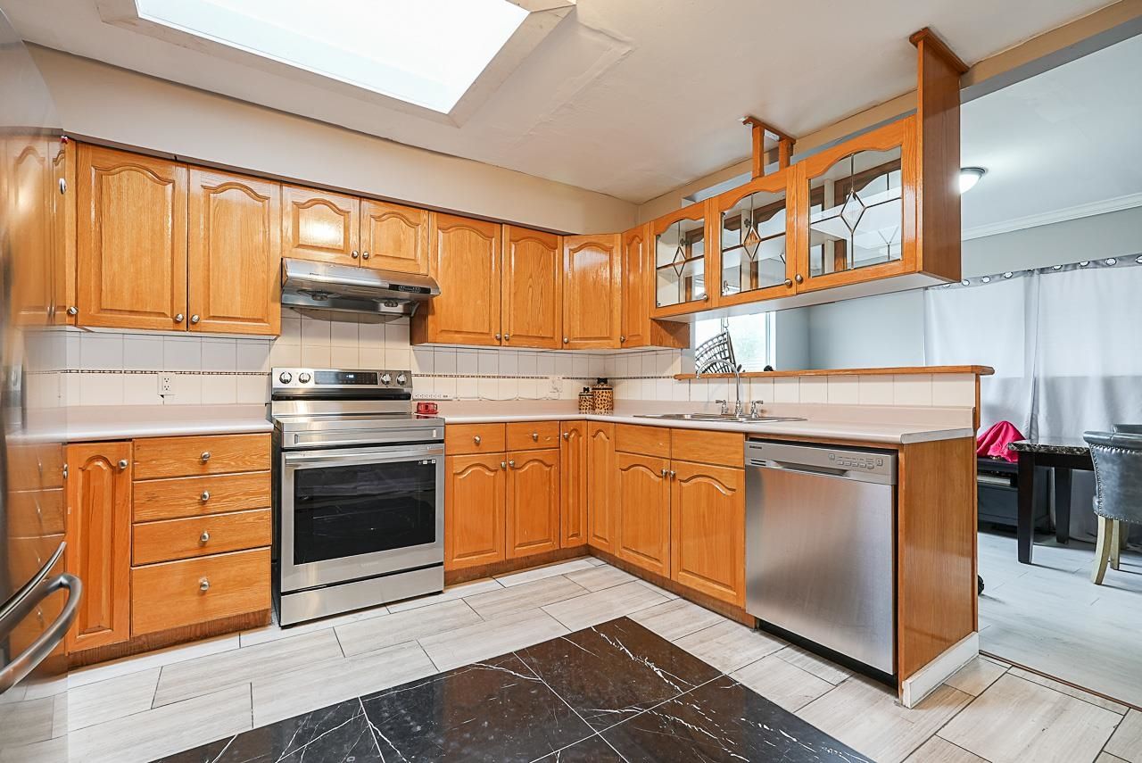 Listing Image 11