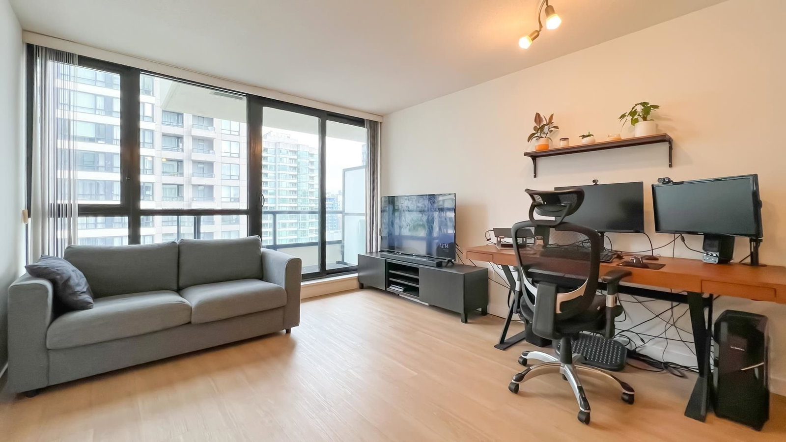 Listing Image 10