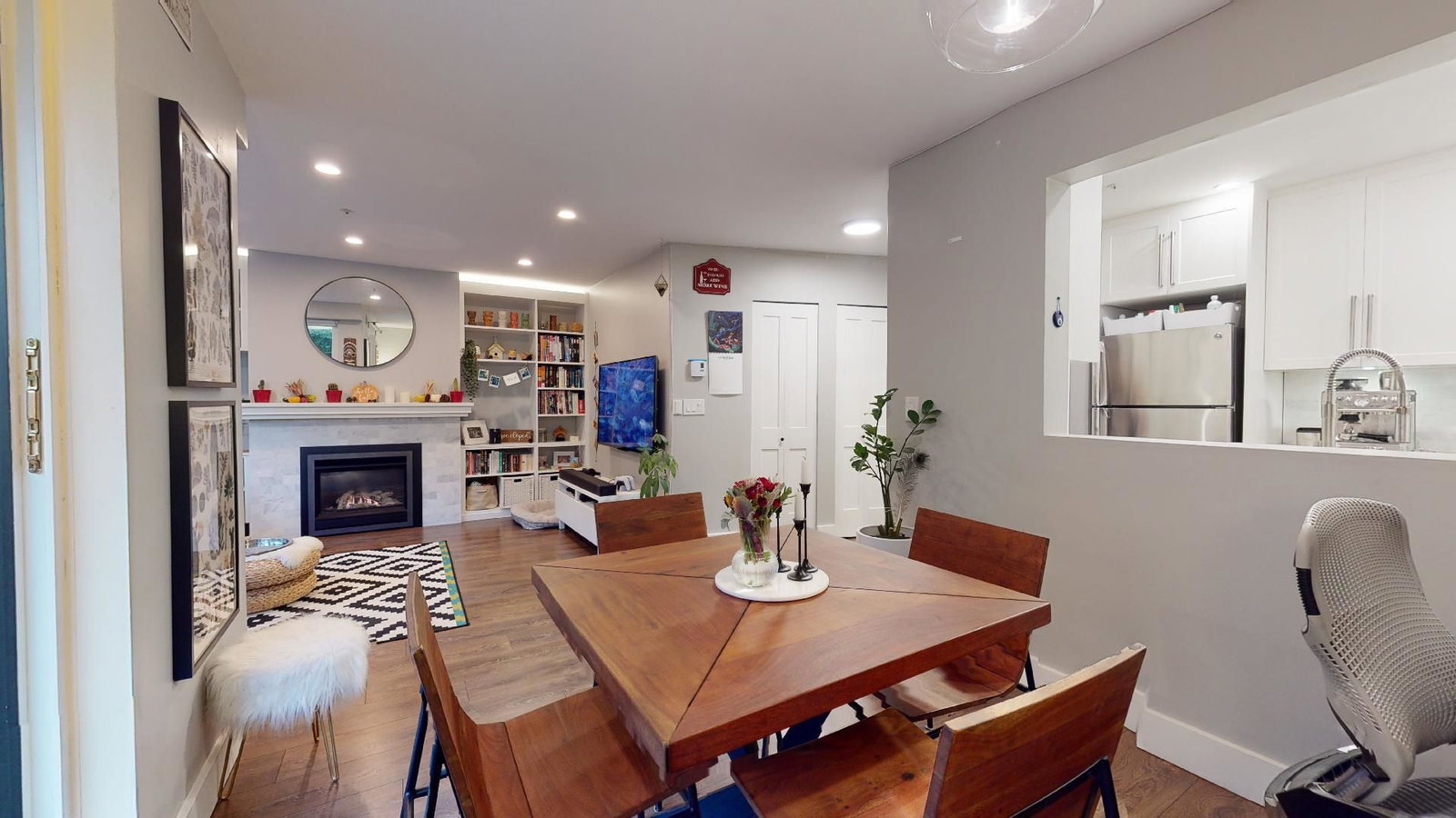 Listing Image 14