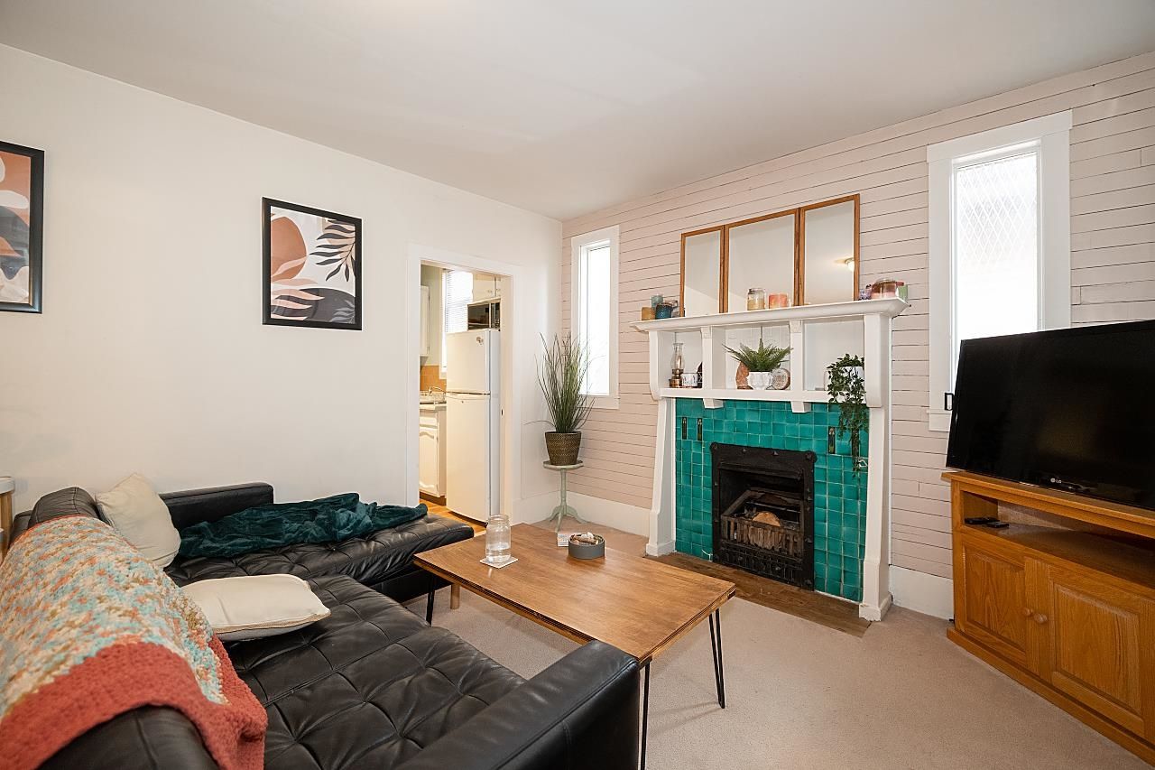 Listing Image 11