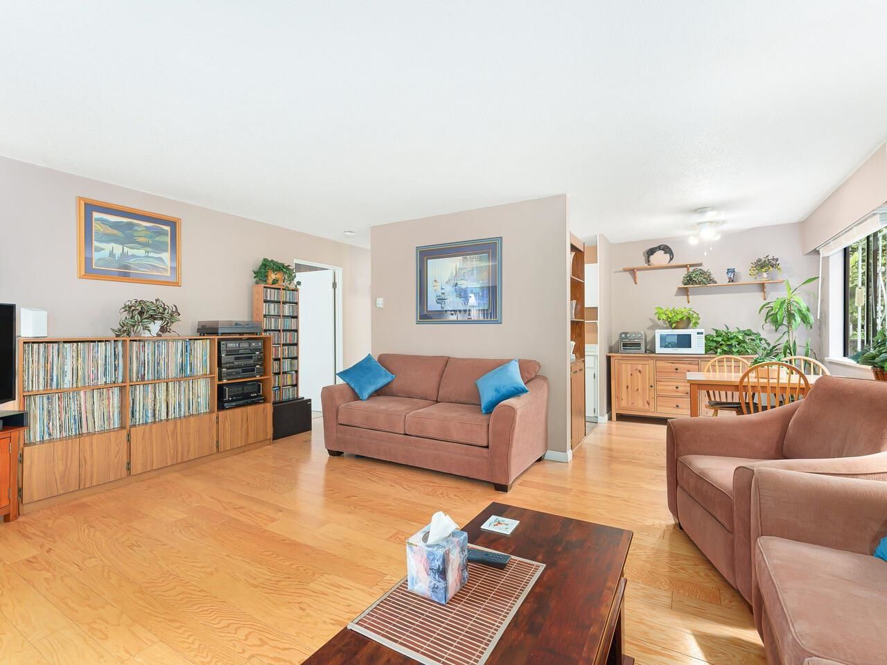 Listing Image 5