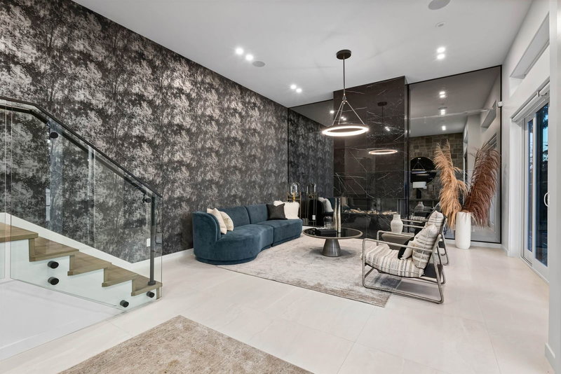 13169 Marine Drive, Surrey, V4A 1E6 | Image 3