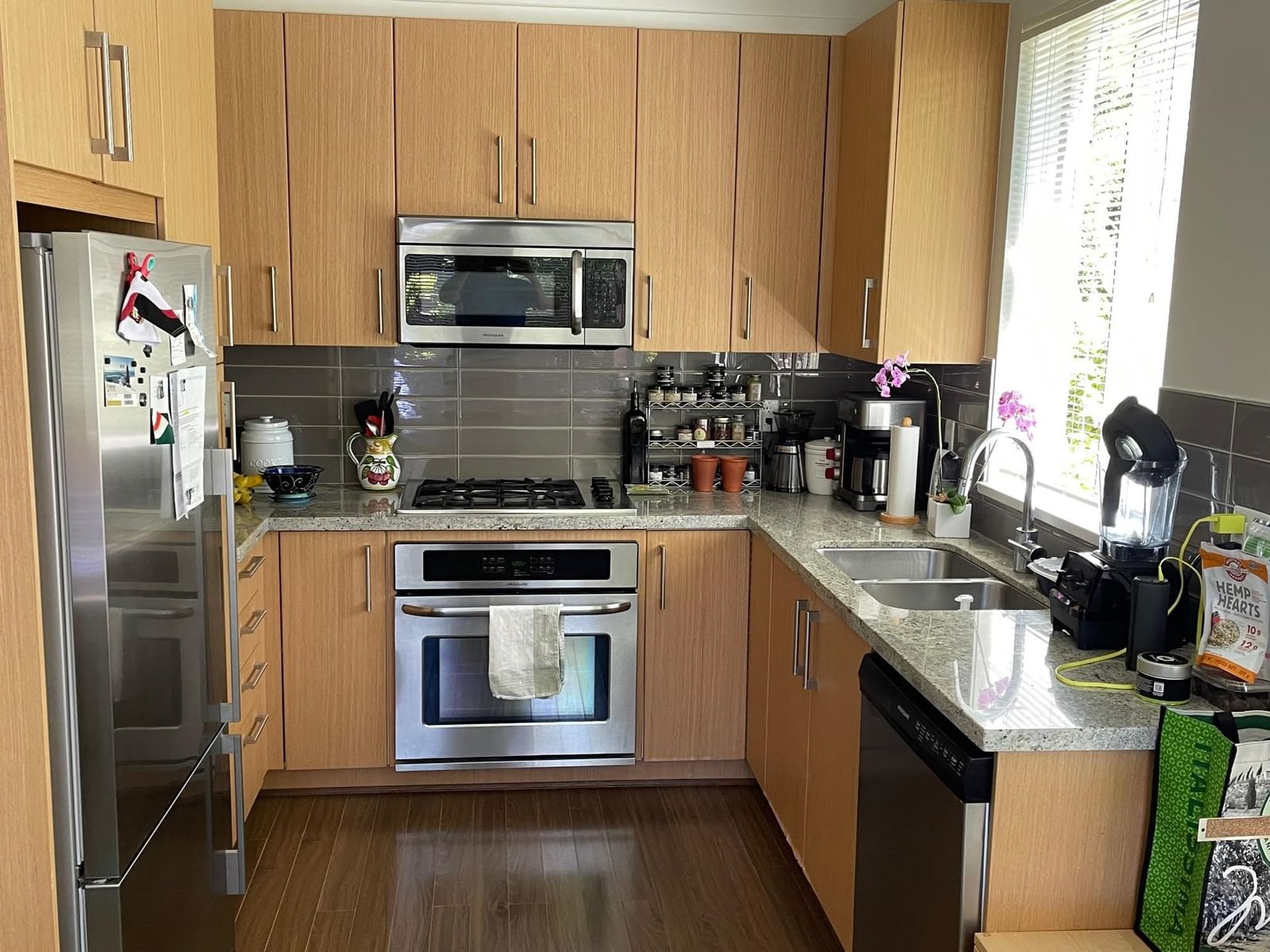 Listing Image 5
